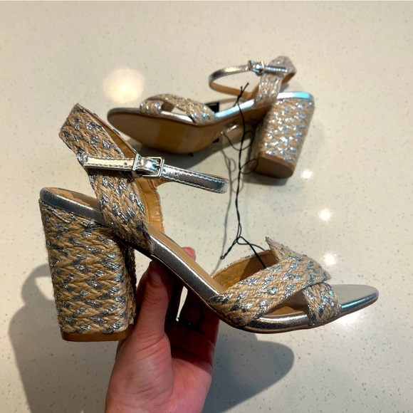 🆕 Express | Metallic Strap Jute Block Heel Sandals Silver/Tan Size 8 - Picture 4 of 7